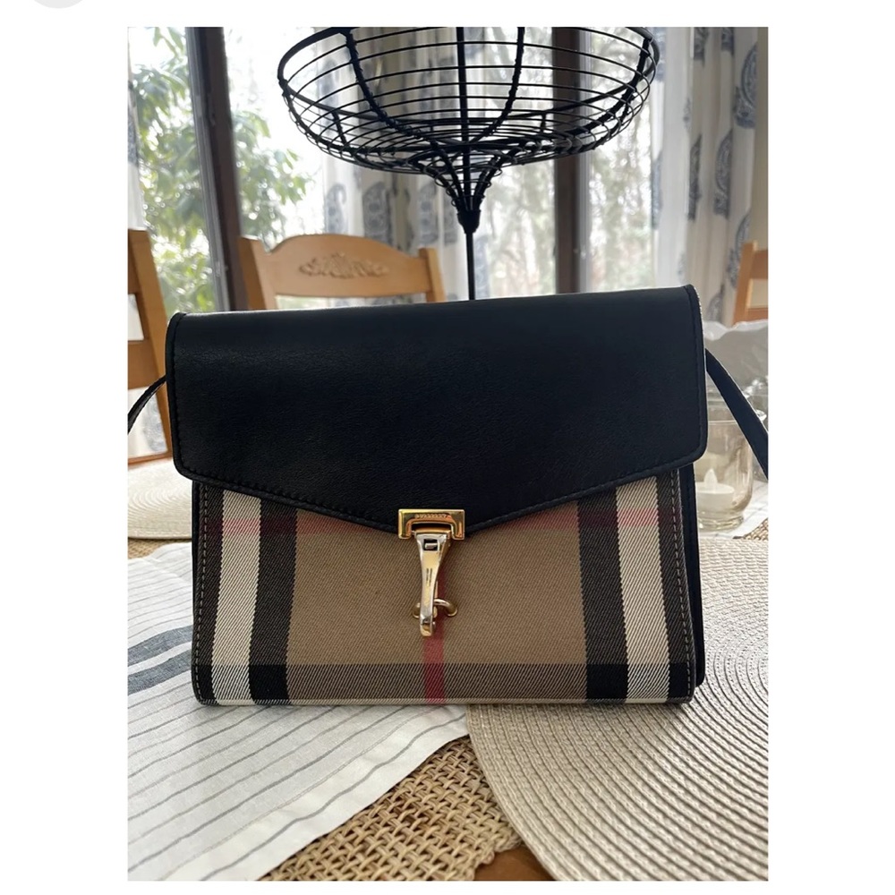 Burberry House Check Derby Macken Crossbody Bag Purse in Black Leather Small